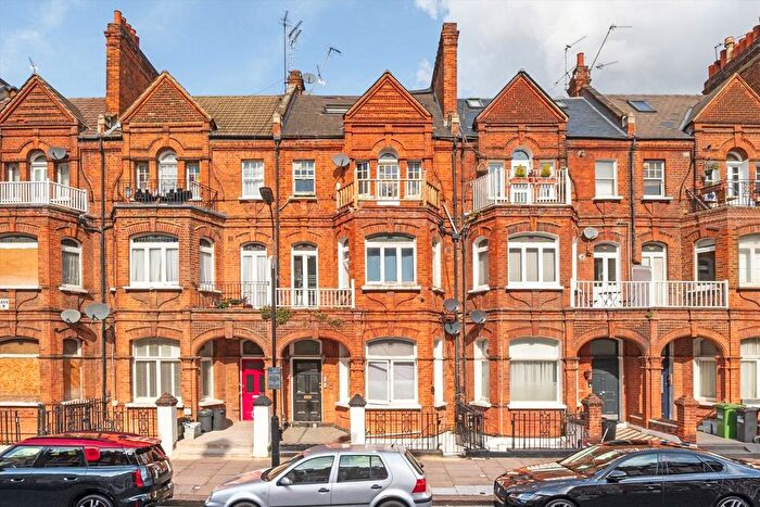 2 Bedroom Flat To Rent In Comeragh Road, West Kensington, W14