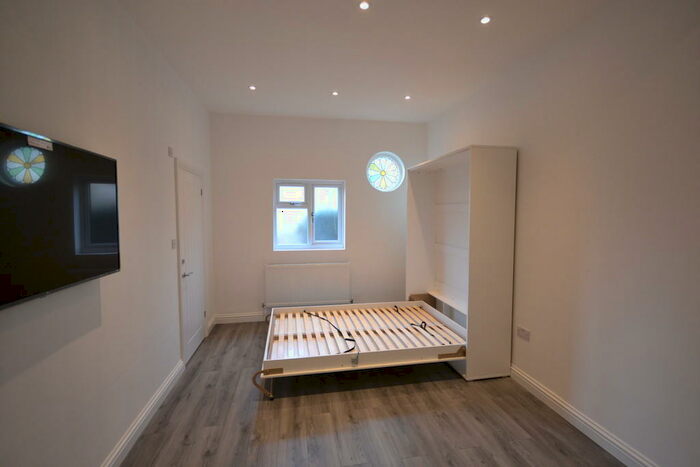 Studio To Rent In Airthrie Road, Ilford, IG3