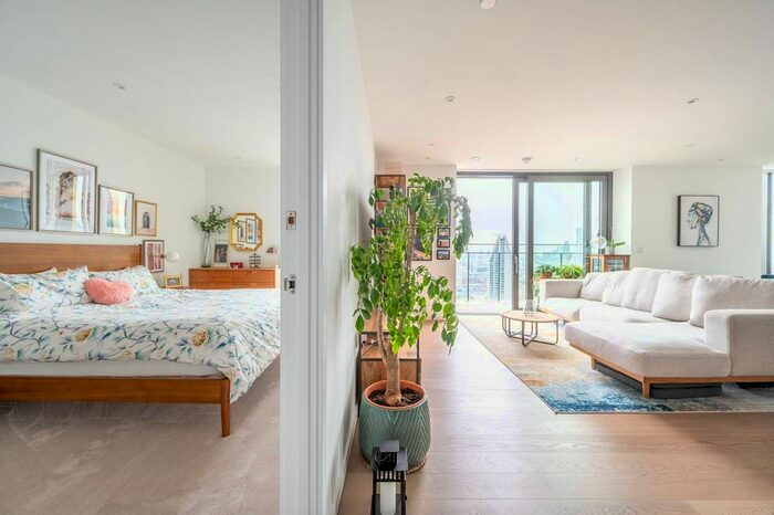 3 Bedroom Flat To Rent In St Gabriel Walk, Elephant And Castle, London, SE1