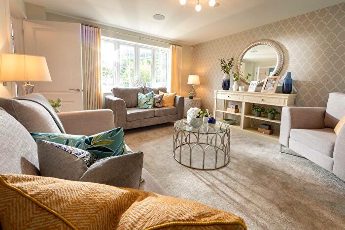 4 Bedroom Detached House For Sale In Selby Road, Howden, DN14