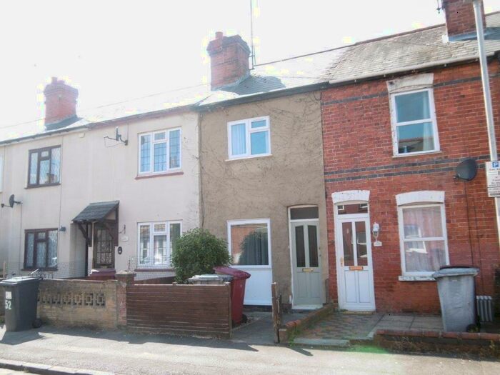 2 Bedroom Terraced House To Rent In Albany Road, Reading, RG30
