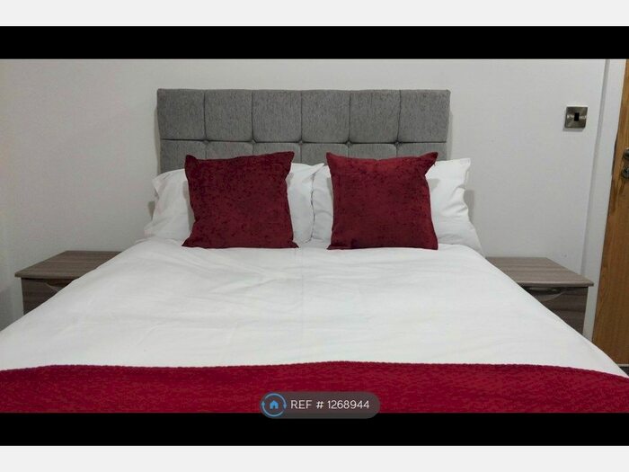 Studio To Rent In Lower Bryan Street, Stoke-On-Trent ST1