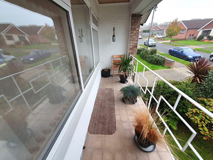 2 Bedroom Flat To Rent In Cypress Close, Whitstable, CT5