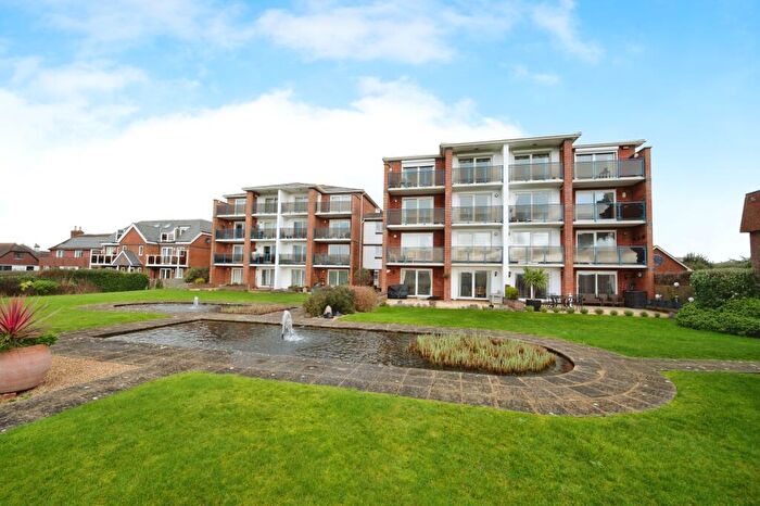 3 Bedroom Flat For Sale In Sea Front, Hayling Island, Hampshire, PO11