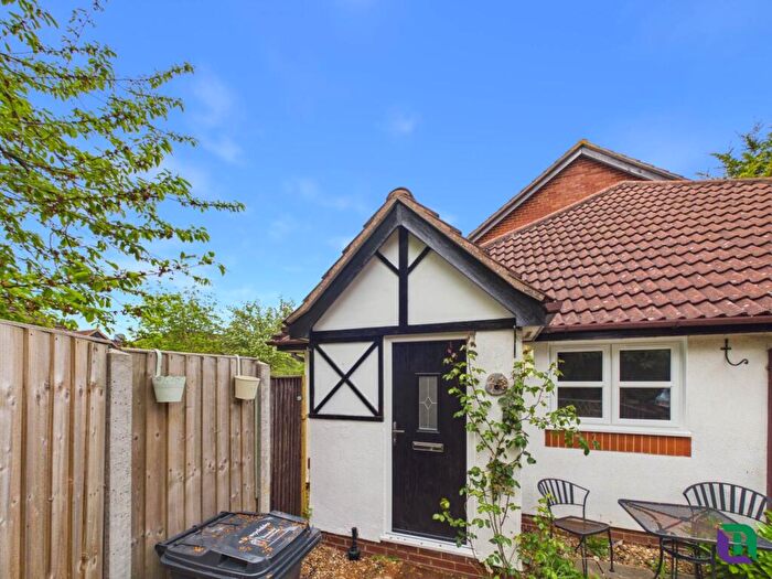 1 Bedroom Semi Detached House To Rent In Boxberry Gardens, Milton Keynes, MK7