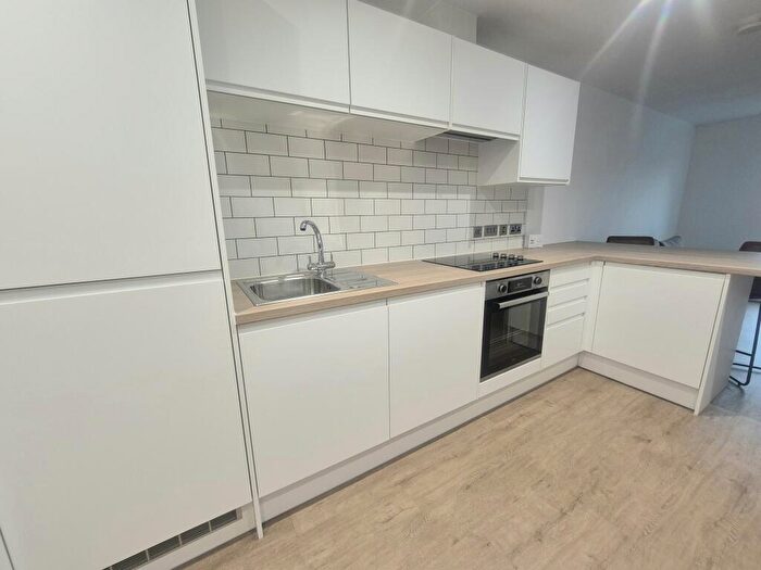 1 Bedroom Apartment To Rent In Cow Green, Halifax, HX1