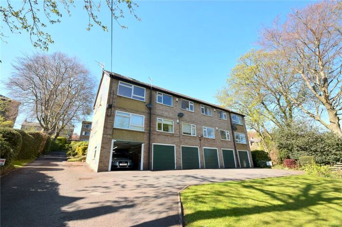 2 Bedroom Apartment To Rent In Newlay Grove, Horsforth, Leeds, LS18