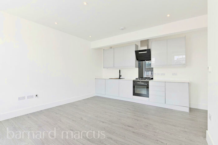 1 Bedroom Apartment To Rent In High Street, Epsom, KT19