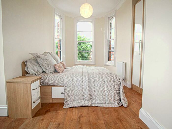 1 Bedroom Apartment To Rent In Clarendon Road, Leeds, #, LS2