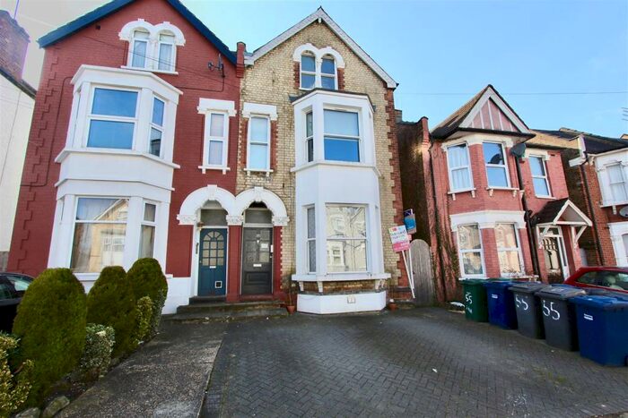 1 Bedroom Flat To Rent In Beaconsfield Road, Friern Barnet, N11
