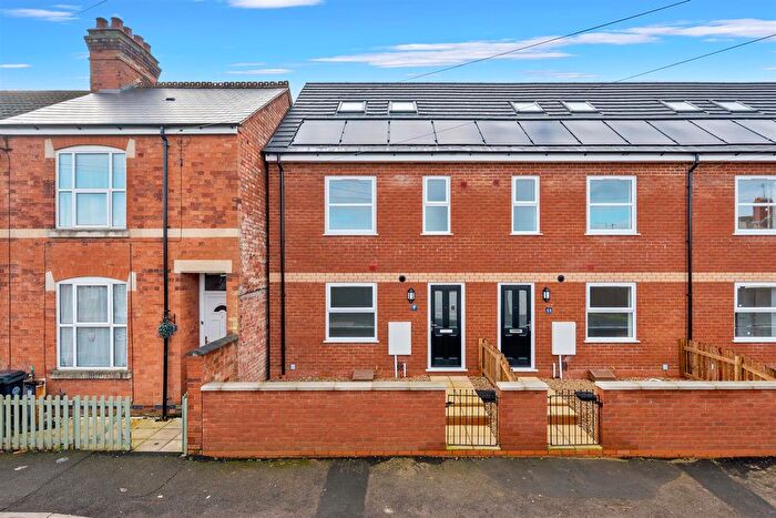 4 Bedroom Town House For Sale In Wentworth Road, Rushden, NN10