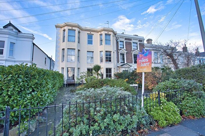 2 Bedroom Flat To Rent In Victoria Road, Deal, Kent, CT14