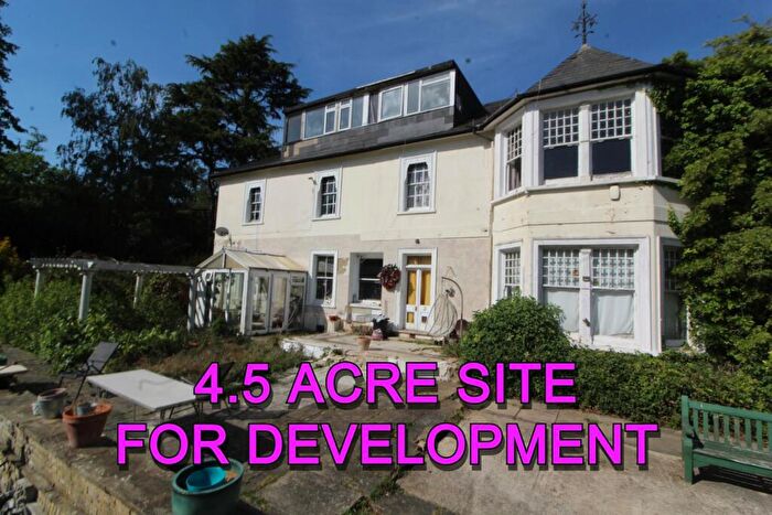 8 Bedroom Detached House For Sale In Wagon Road, Barnet, EN4