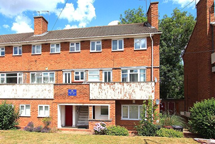2 Bedroom Flat To Rent In Westacre Crescent, Wolverhampton, WV3