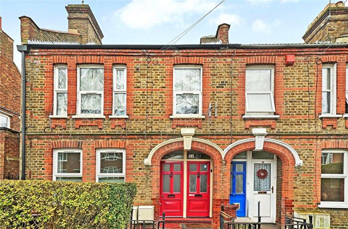 2 Bedroom Flat To Rent In Courtenay Road, London, E17
