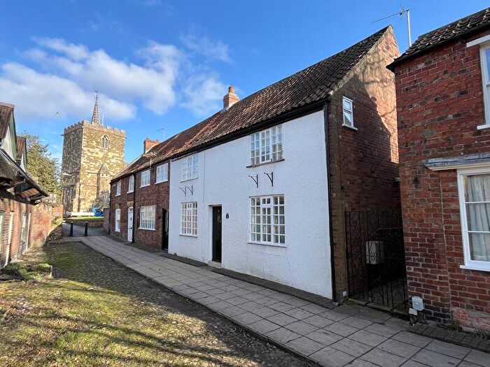 3 Bedroom End Of Terrace House For Sale In St Mary's Square, Horncastle, LN9