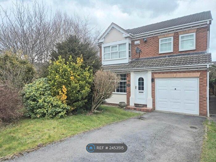 4 Bedroom Detached House To Rent In Redwood Drive, Huddersfield, HD2