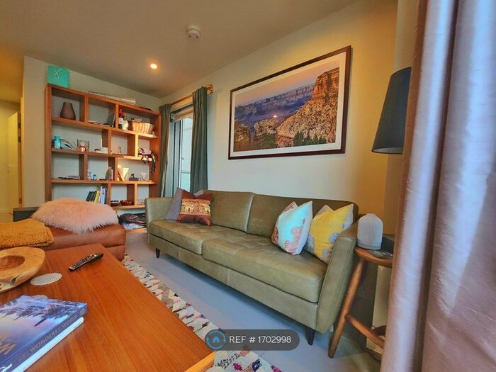 1 Bedroom Flat To Rent In Dance Square, London, EC1V