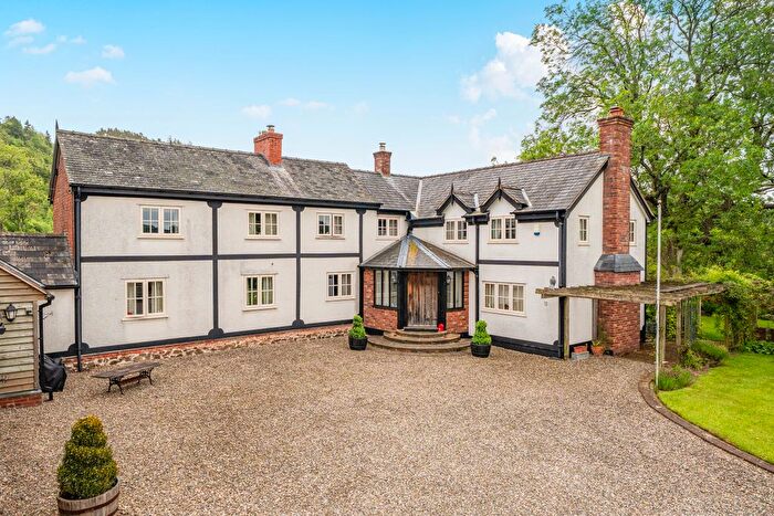 4 Bedroom Detached House For Sale In Bryn Celyn, Llanfyllin, Powys, SY22