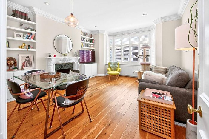 3 Bedroom Flat For Sale In Eliot Park, Blackheath, SE13
