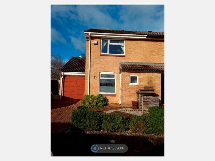 2 Bedroom End Of Terrace House To Rent In Allington Close, Taunton, TA1