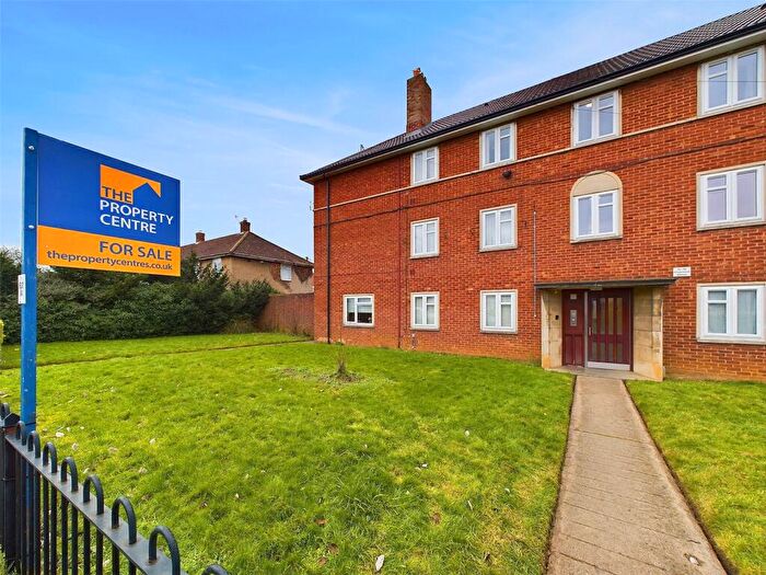 2 Bedroom Apartment For Sale In Kingsmead Avenue, Cheltenham, Gloucestershire, GL51