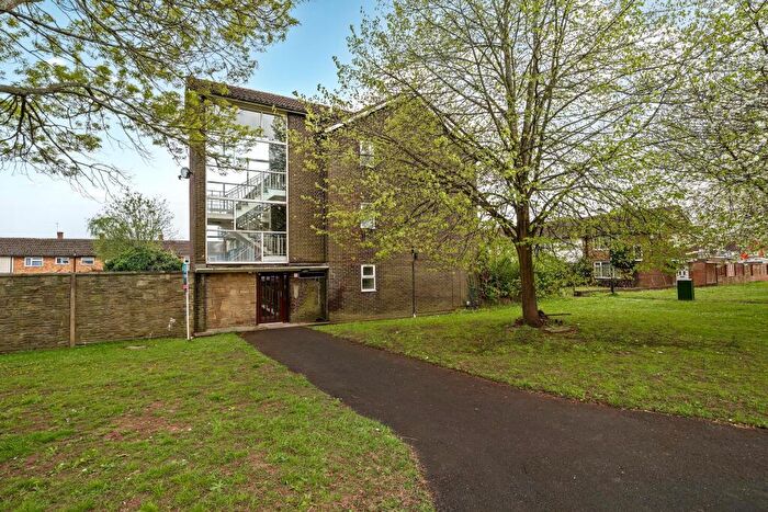 1 Bedroom Flat To Rent In Trelawney Avenue, Langley, SL3