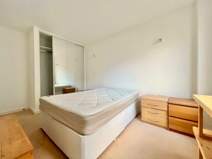 1 Bedroom Flat To Rent In Deals Gateway, SE8
