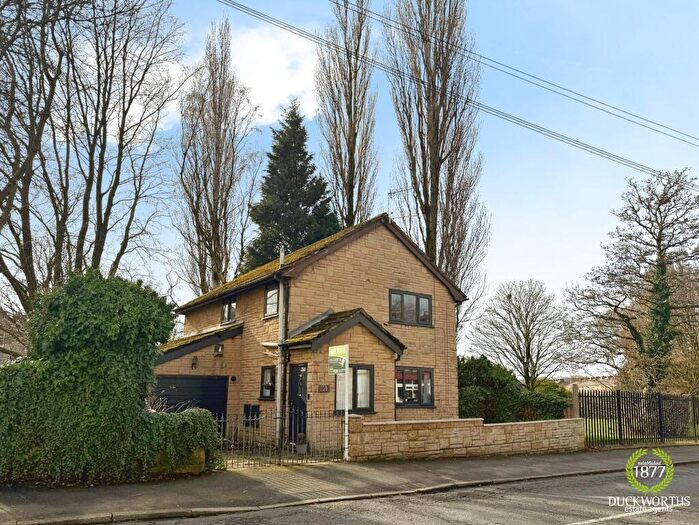 3 Bedroom Detached House For Sale In Lowerhouse Lane, Burnley, BB12