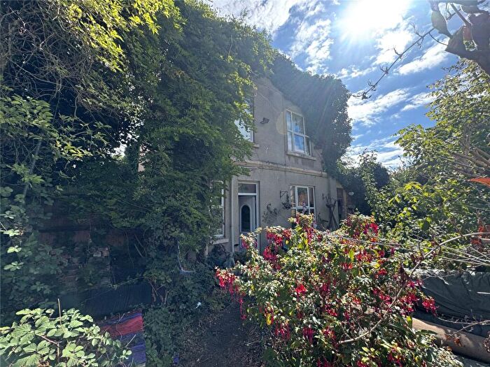 3 Bedroom Detached House For Sale In Midland Road, Gloucester, Gloucestershire, GL1