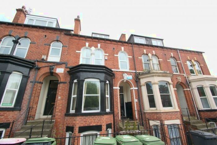 7 Bedroom Terraced House To Rent In Victoria Road, Hyde Park, Leeds, LS6