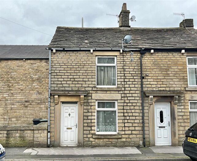 2 Bedroom Terraced House For Sale In Charlestown Road, Glossop, SK13