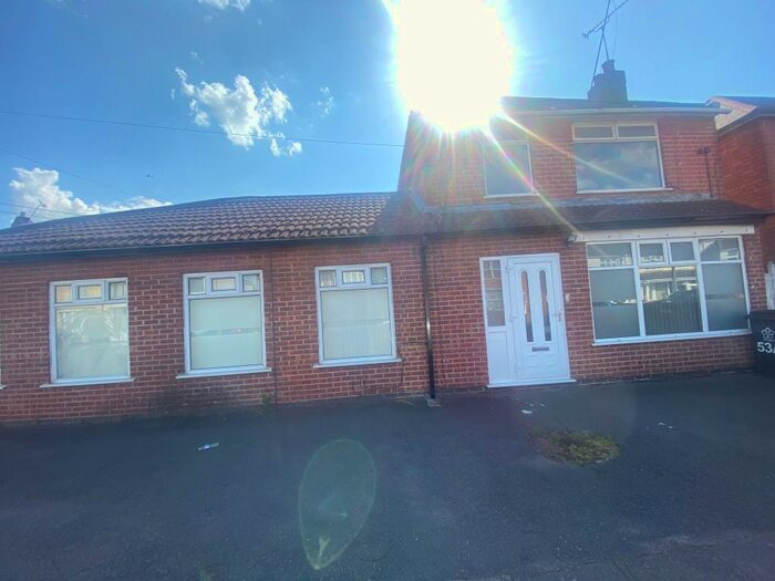 3 Bedroom Semi-Detached House To Rent In Kitchener Road, Leicester, LE5