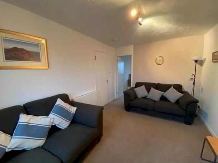 1 Bedroom Flat To Rent In Coxfield, Edinburgh EH11