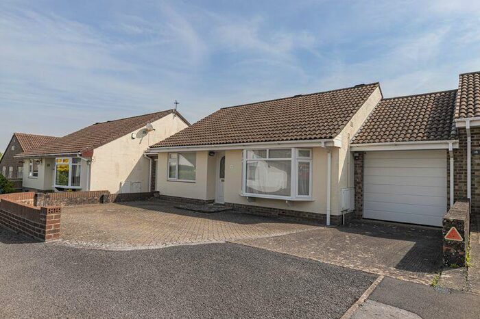 2 Bedroom Bungalow For Sale In Mells Close, Keynsham, BS31