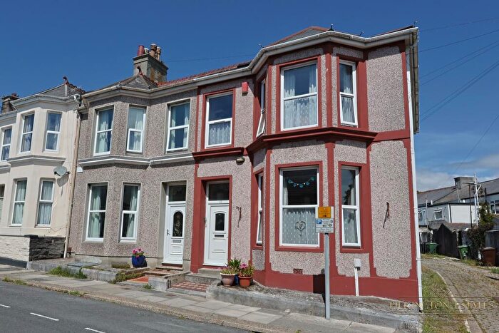4 Bedroom End Of Terrace House For Sale In Knighton Road, Plymouth, Devon, PL4