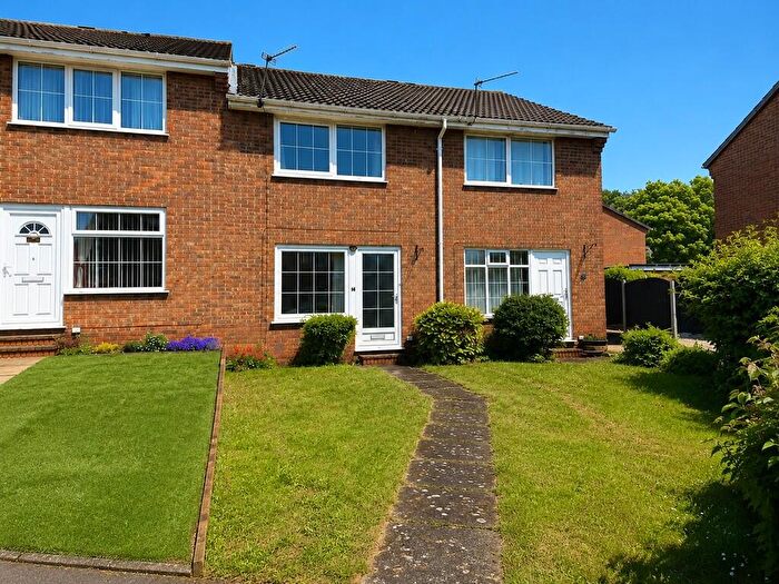 2 Bedroom Town House For Sale In Burdock Close, Oakwood, DE21