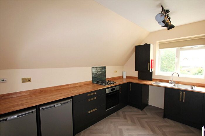 1 Bedroom Studio To Rent In High Road, Wood Green, London, N22