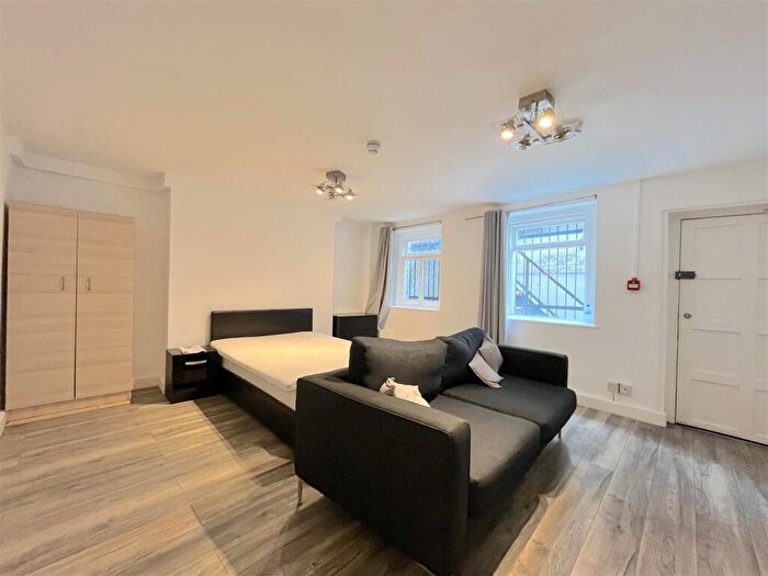 Studio To Rent In Crowndale Road, London, NW1