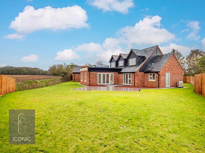 5 Bedroom Detached House For Sale In Rectory Road, Tivetshall St Mary, Norwich, NR15