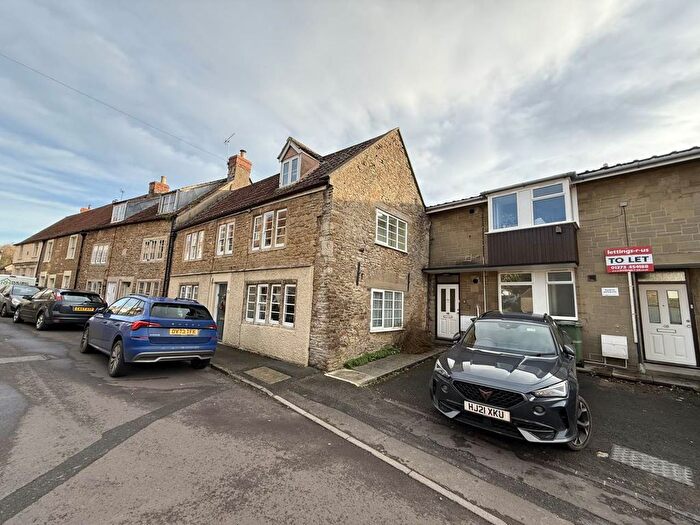 2 Bedroom Flat To Rent In Goose Street, Beckington, Frome, BA11