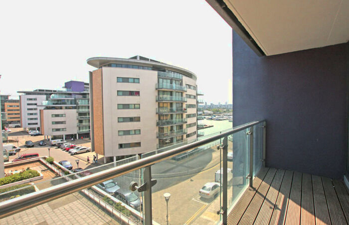 3 Bedroom Apartment To Rent In Fathom Court, Basin Approach, Royal Docks, E16
