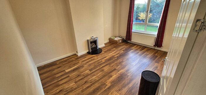 2 Bedroom Cottage To Rent In Mosspark Drive, Glasgow, G52