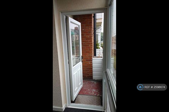 1 Bedroom Flat To Rent In Marine Court West, Whitley Bay, NE26