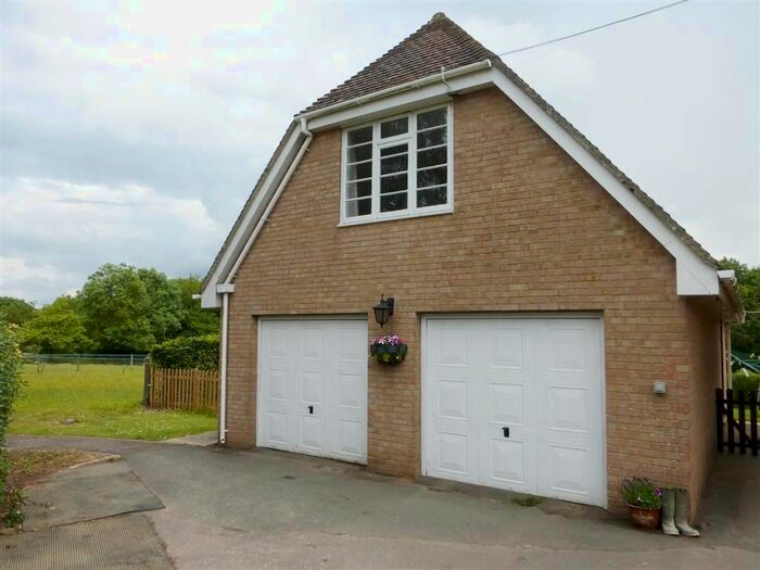 1 Bedroom Flat To Rent In North Perrott, Crewkerne, TA18