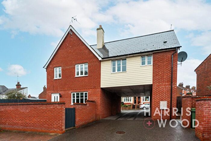 3 Bedroom Link Detached House For Sale In Scarletts Road, Colchester, Essex, CO1