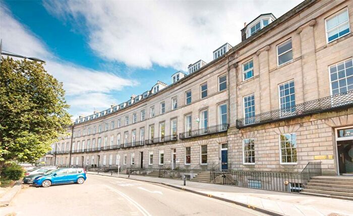 1 Bedroom Flat To Rent In Atholl Crescent, Edinburgh, Midlothian, EH3
