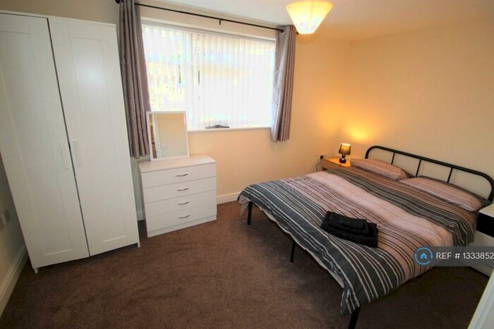 1 Bedroom Flat To Rent In Bagley Street, Stourbridge, DY9