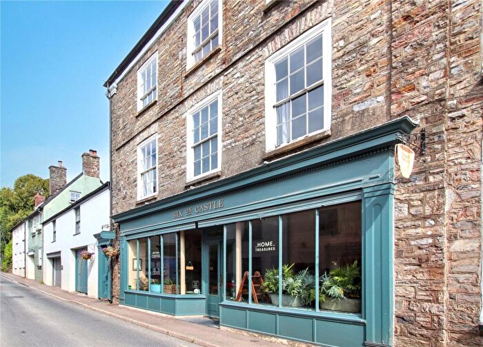 7 Bedroom Terraced House For Sale In Castle Street, Bampton, Tiverton, Devon, EX16