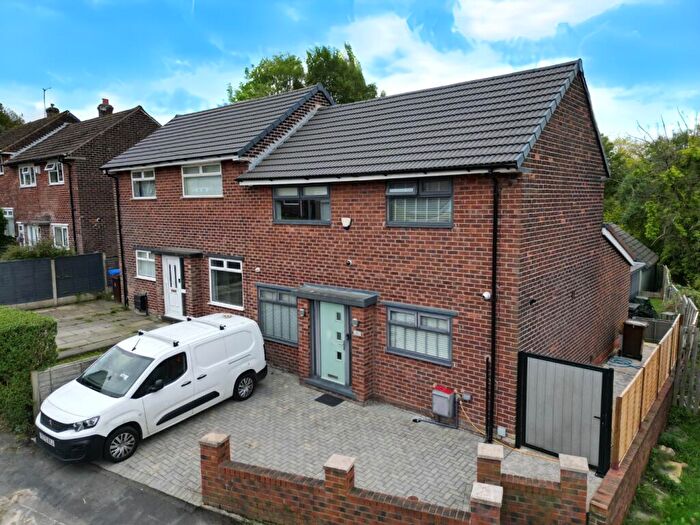 2 Bedroom Semi-Detached House For Sale In New Ridd Rise, Hyde, Greater Manchester, SK14